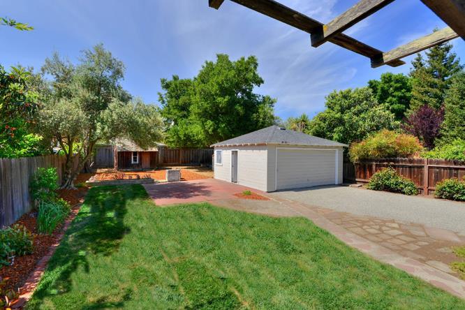 4158 Baker Ave back yard with detached structure, 2015